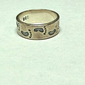 Vintage 925 Silver Etched Foot Pattern Band Ring